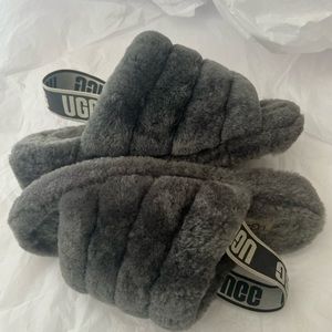UGG FLUFF SANDALS
